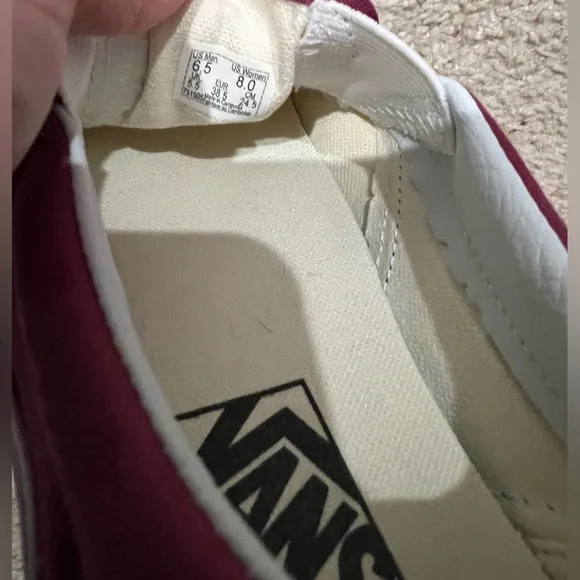 Maroon red white checkered Vans men’s 6.5, women’s 8 - Picture 7 of 7